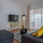 Iris Chalet Callao Salvaje