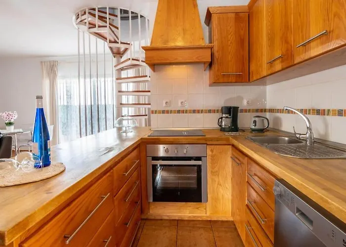 Iris كالاو سالفاجي